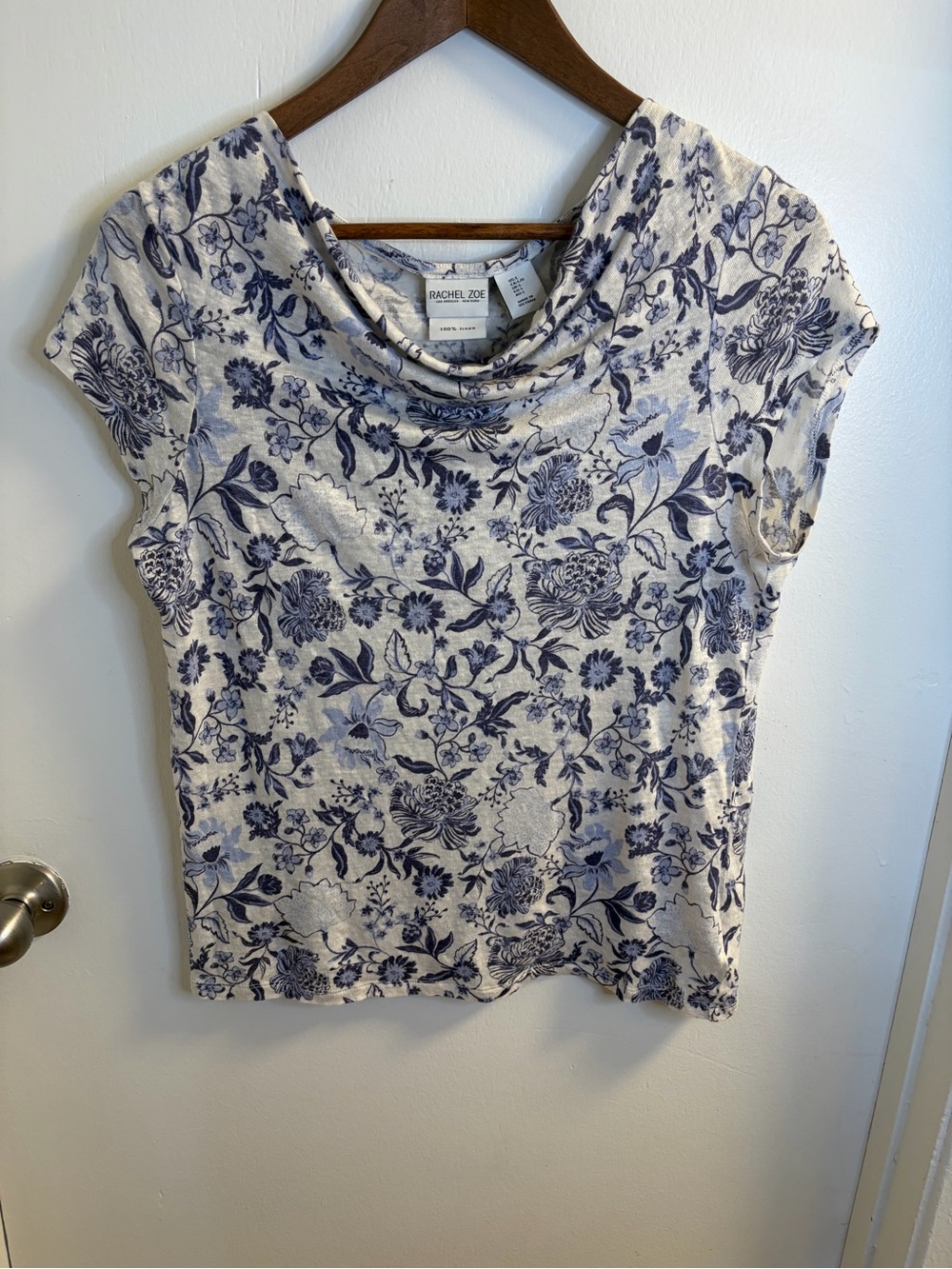 Rachel Zoe 100% Linen Floral Top Women’s L Blue Ivory Cowl Neck Blouse - Picture 2 of 12